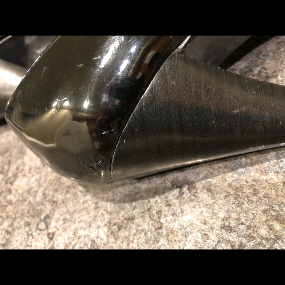 SIMPLY VERA WANG “Cherie” Pointy Toed Patent Pump with 4-1/4” Heel! Beautiful!🌷 - Picture 7 of 9